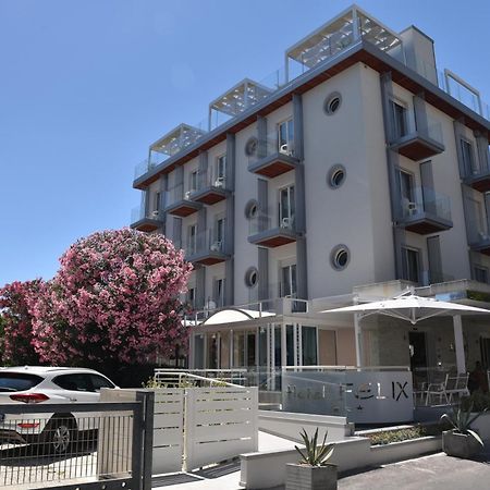 Hotel Felix Ріміні Екстер'єр фото