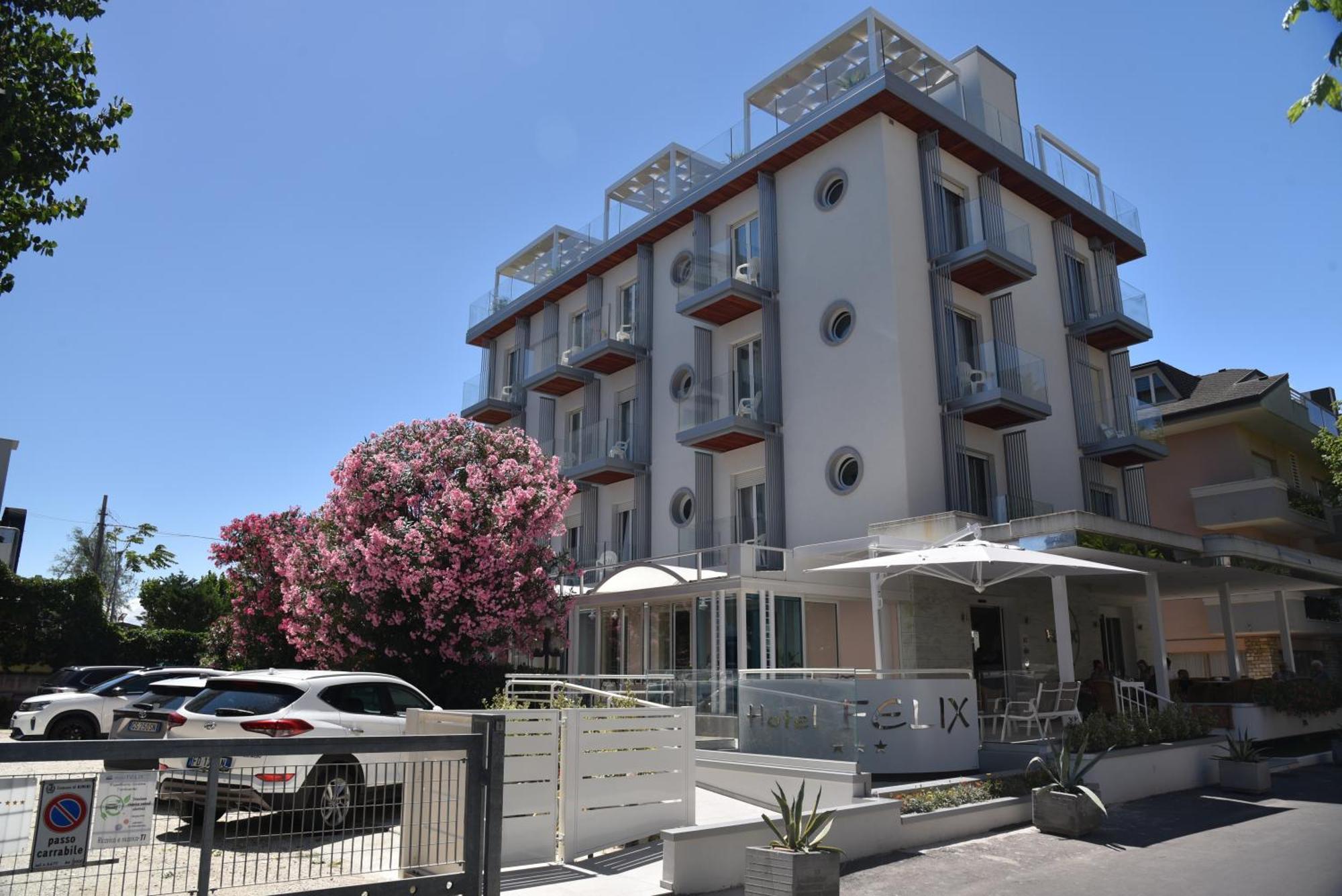 Hotel Felix Ріміні Екстер'єр фото