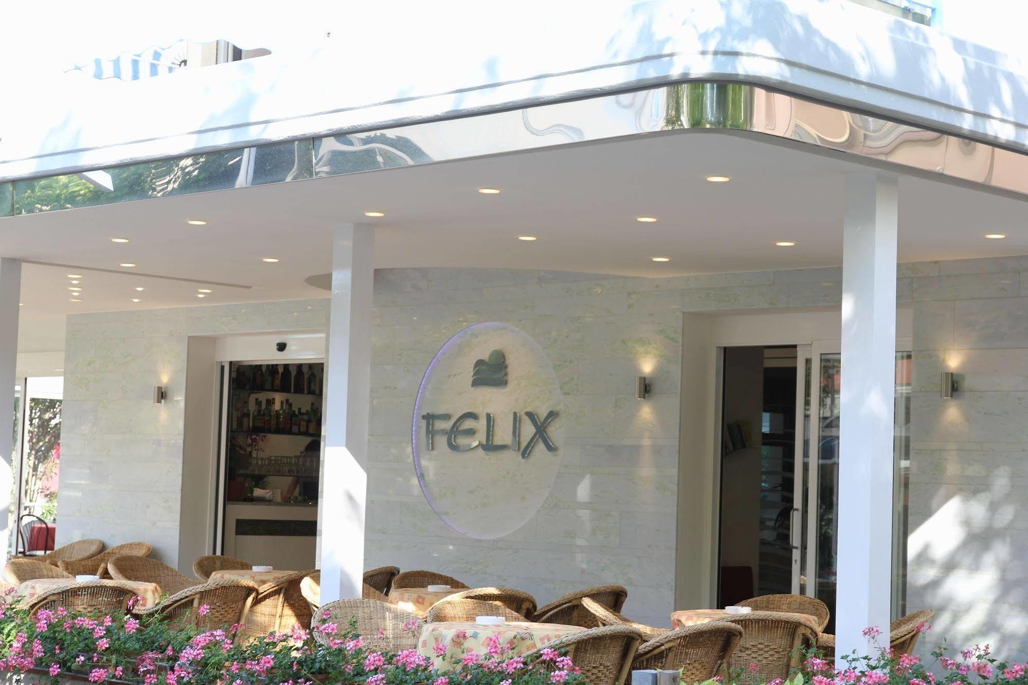 Hotel Felix Ріміні Екстер'єр фото